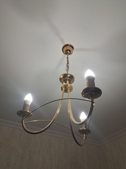Продам люстры хорошего качества