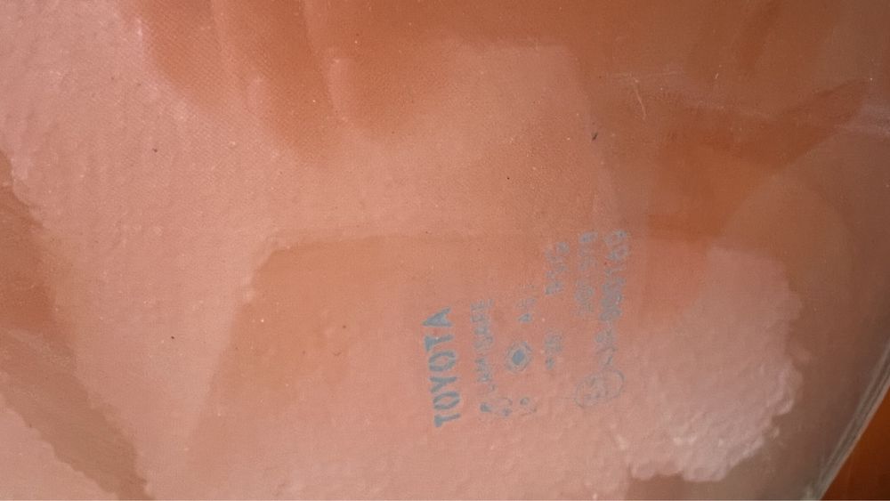 Лобовое  стекло разные