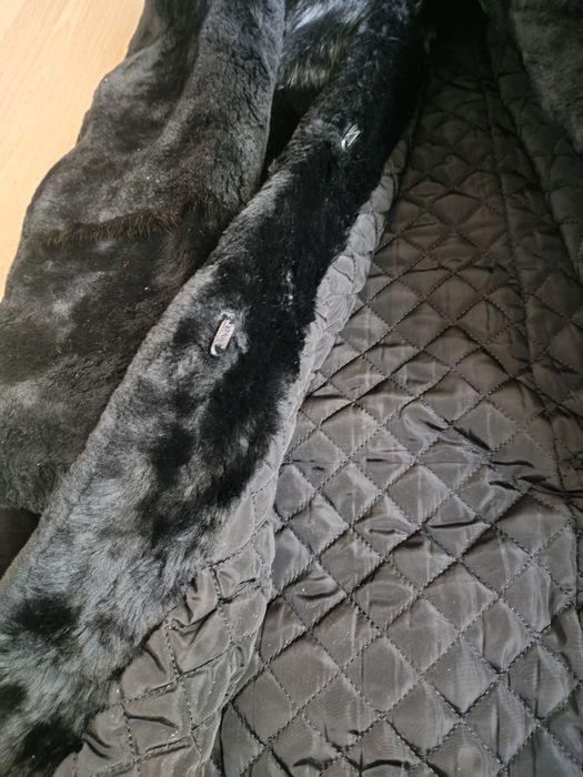 Мутоновая женская шуба