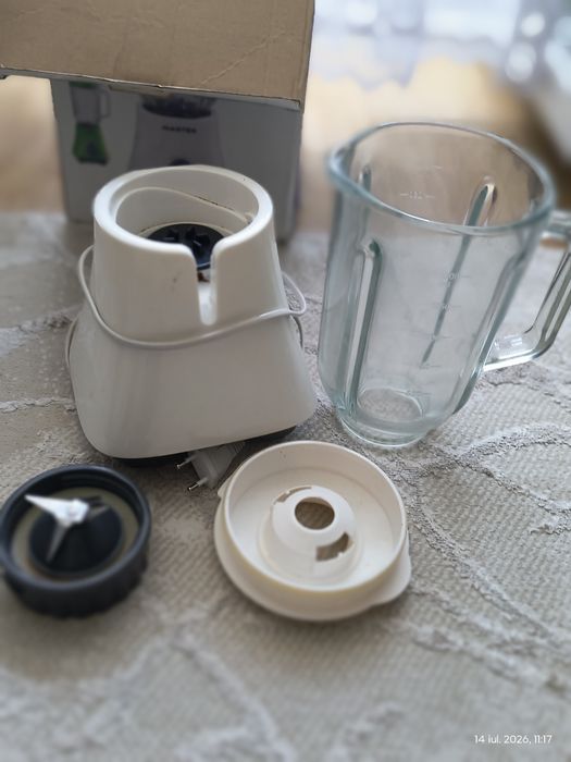 Blender cu pahar de sticlă