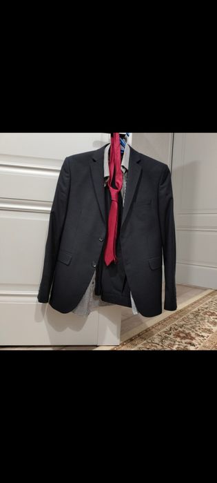 Продам смокинг и костюм