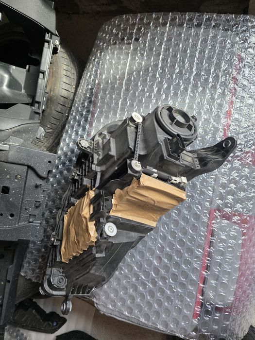 Mercedes benz GLE w167- 2023 19- Multibeam LED ляв фар