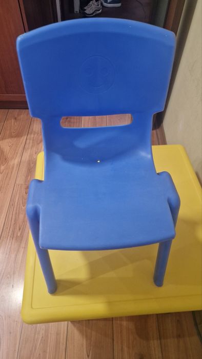 Детска маса със столчета