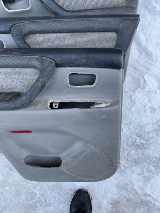 Общивки 4 шт от ленд крузер 105