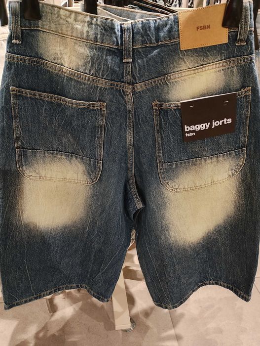 Дънки дълги, летни и черен официален панталон