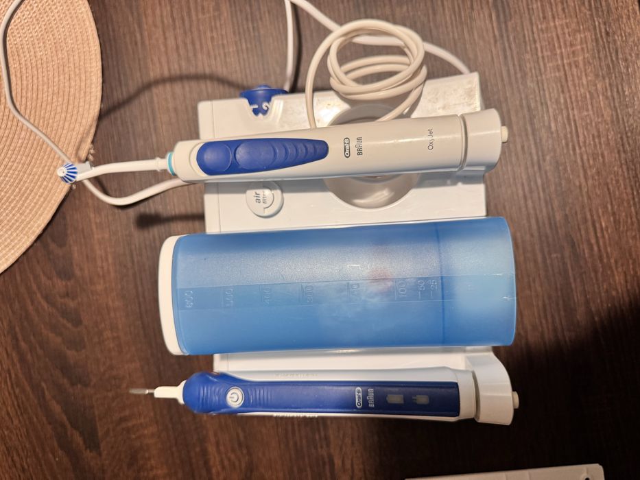 Periuta de dinti plus dus bucal Oral-B Oxyjet