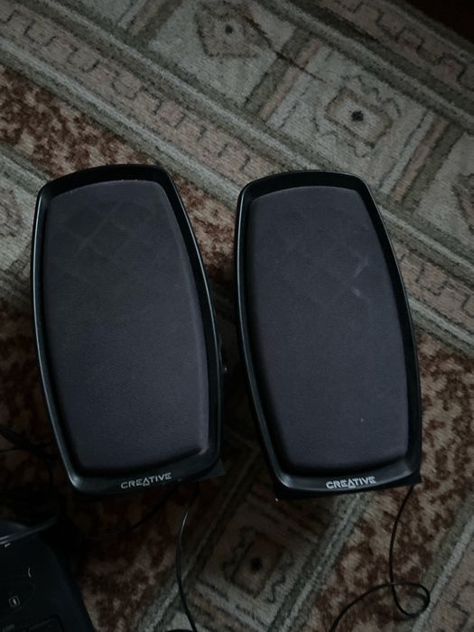 2бр Работещи клавиатури и 2бр тон колони