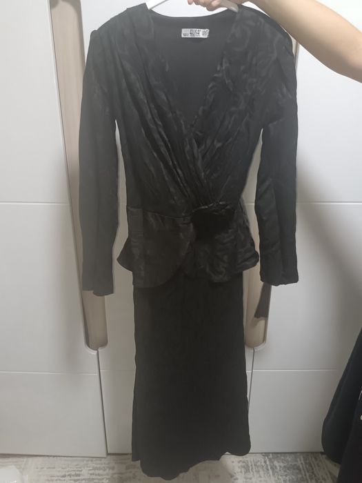 Платье новое продаю