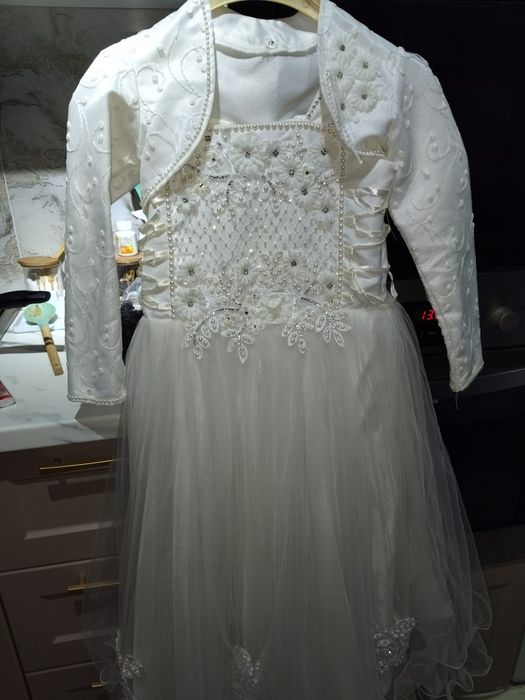 Платье 6-8 лет нарядное