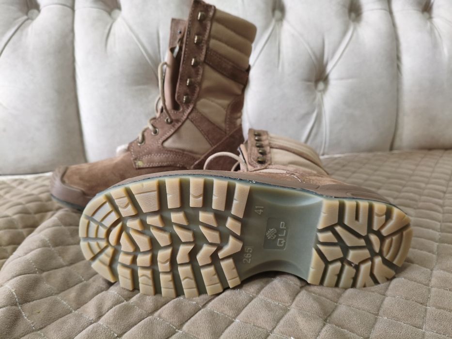 Продам берцы песочного