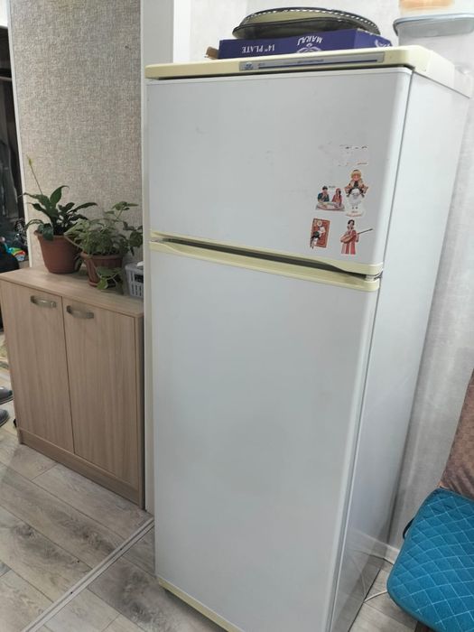 Продам холодильник Атлант двухкамерный