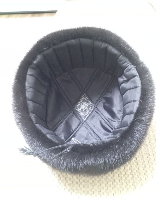 Продам норковую шапку.