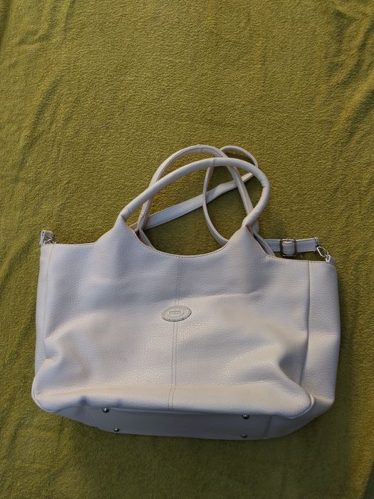 Vând geantă de piele Tod's!
