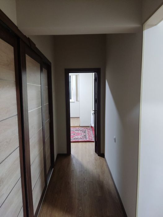 Yorug‘ va keng 3 xonali kvartira ijaraga beriladi.