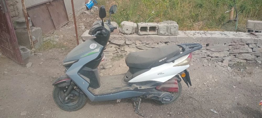 Скутер  М 12 в хорошем  сост