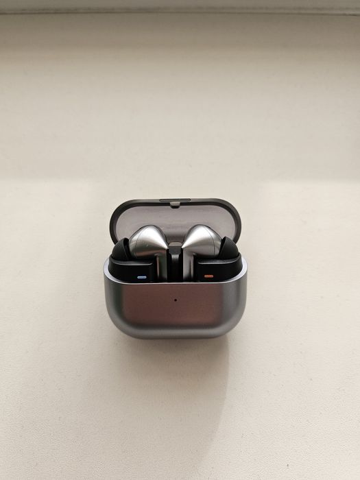 Продам наушники Samsung Buds 3pro