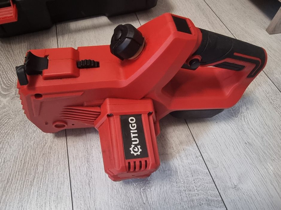 Акумулаторна резачка Utigo 21v