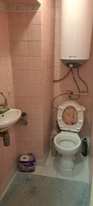 Тристаен апартаммент на 7мин пешеходно от център.