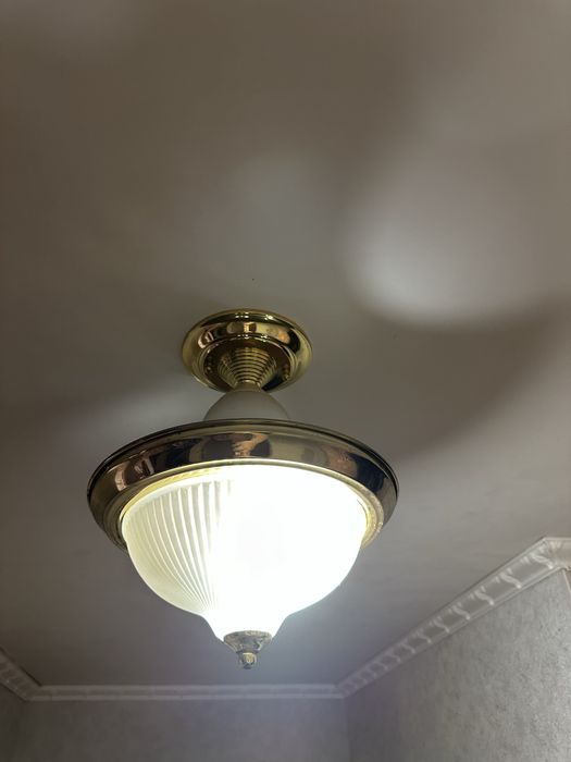 Продам разрые люстры б/у