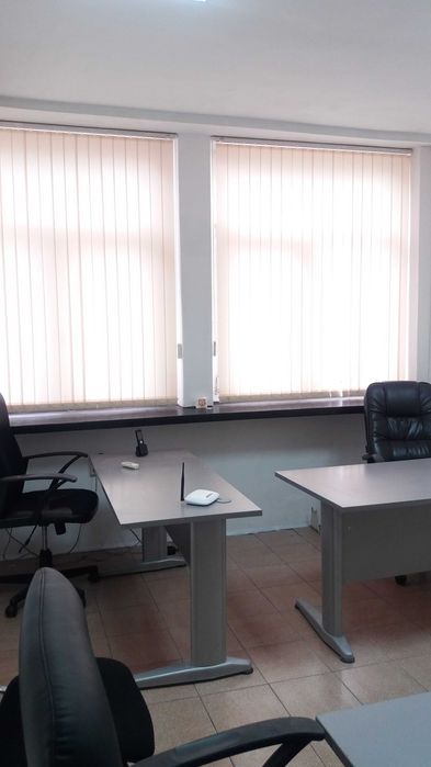 Отдава се напълно обзаведен офис на „Петте кьошета“