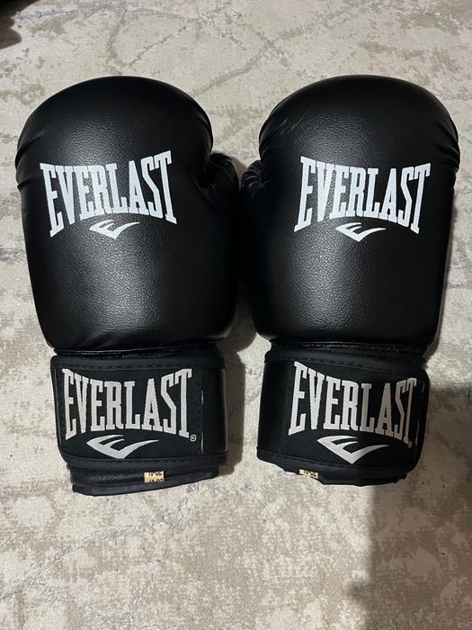 Перчатки и боксерки