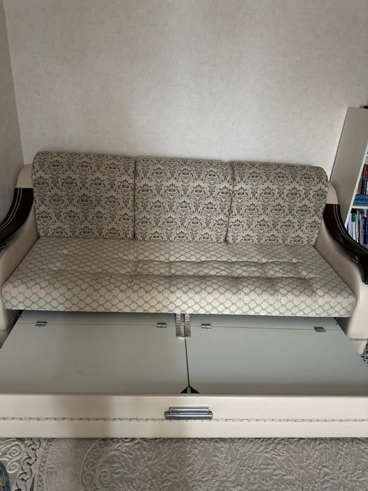 Диван и кресло. Состояние идеальное