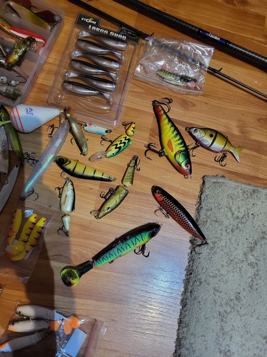 Vand undite una de dat la bat una de dat la spining si naluci