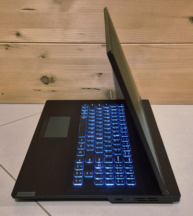 Laptop gaming Lenovo Legion 17" i5 9th i5 9300H GTX 1650