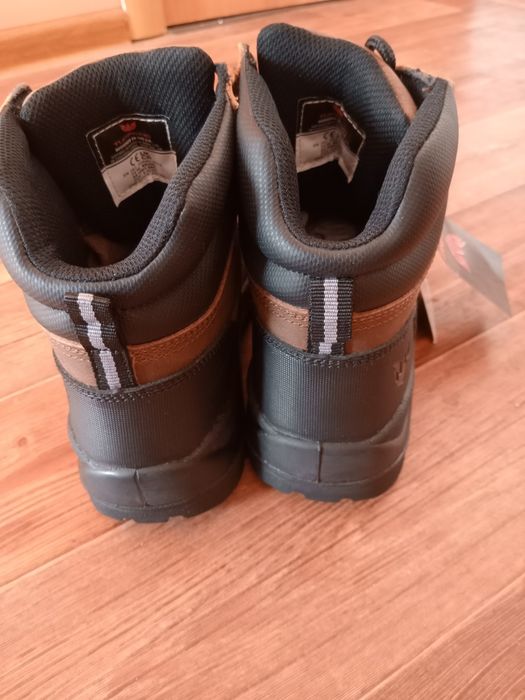 Продам спецботинок