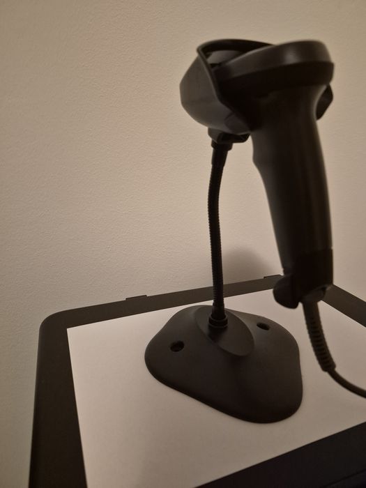 Imprimantă etichete coduri de bare LPQ80 + pistol de citit coduri de b