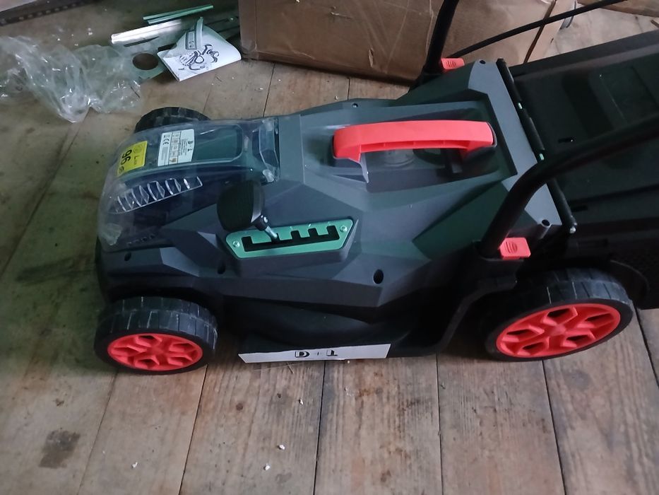 Masina de tuns iarba electrica cu 2 acumlator