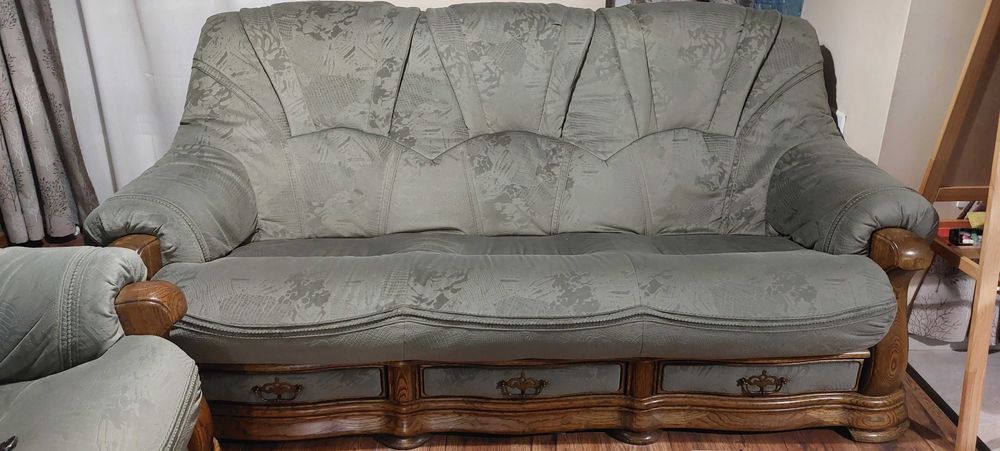 Класическа холна гарнитура с основа от масив - дъб