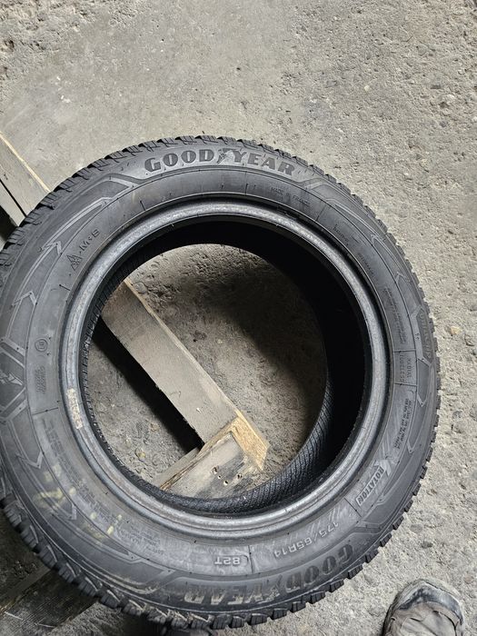 2 anvelope iarna 175 65 14 Goodyear 2020