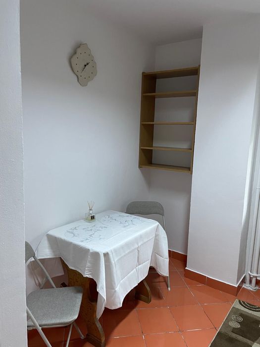 Garsoniera de inchiriat