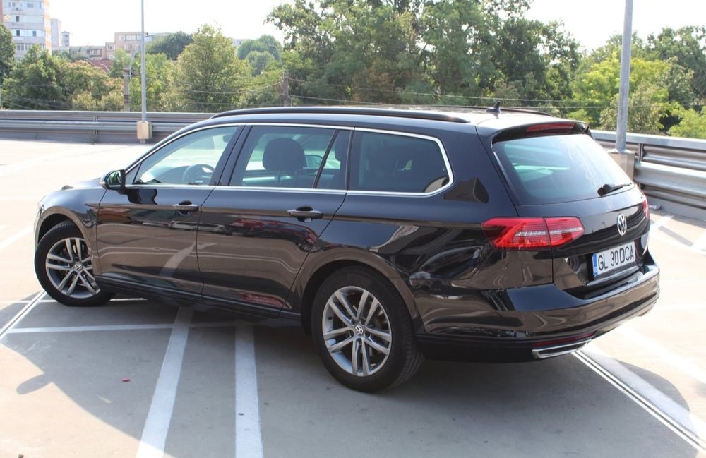 Volkswagen Passat B8 2015 - 2.0 TDI, Higline, 150 CP - webasto, faruri led, distronic, side assist, line assist, camera, ceasuri digitale, km reali