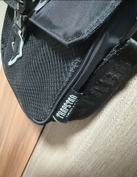 trapstar irongate reflective sidebag