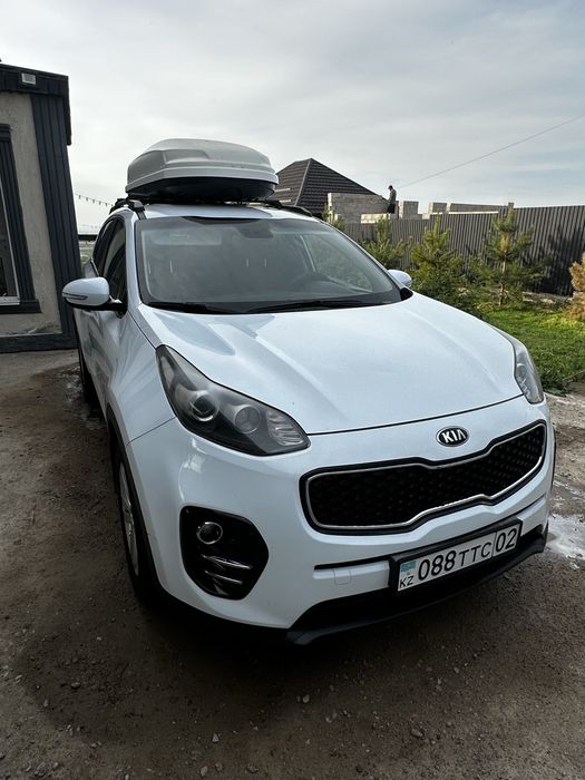 Продам автомобиль Kia Sportage
