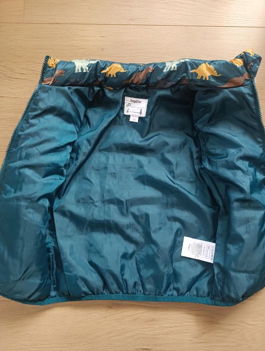 Олекотено яке за момче