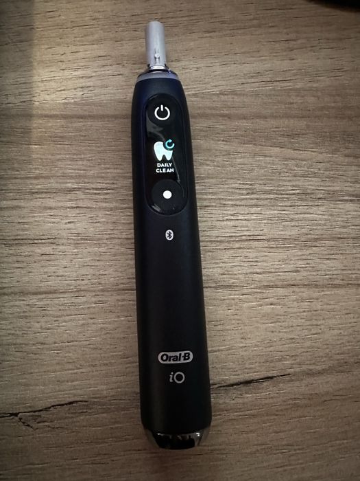 Електрическа четка - Oral B IO9