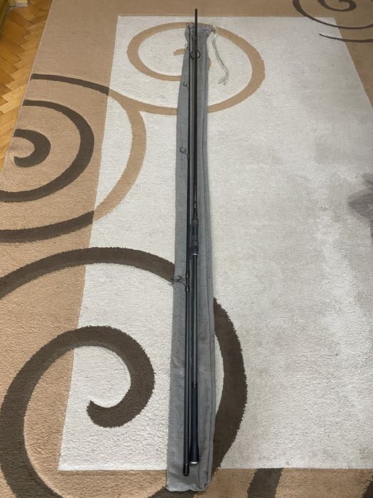 Карпов прът EL Strategists 390– 3.90 м, 3.75 lb, 2 части