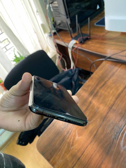 iPhone 11 Pro srochni sotiladi pul zarur!