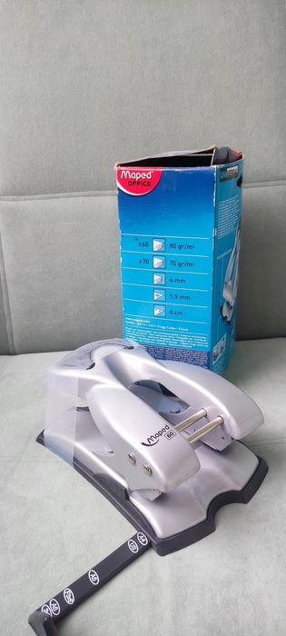 Дырокол новый на 60листов