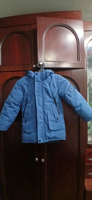 Зимняя очень теплая куртка,отличного качества 104размер