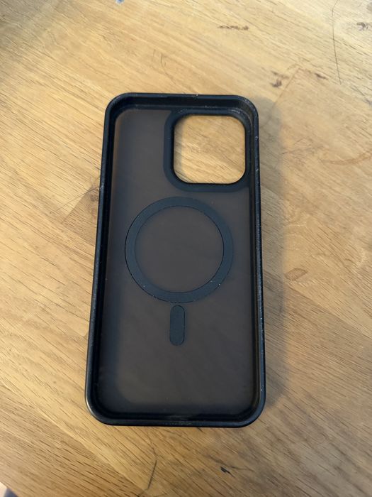 2 Huse iPhone 15 Pro Max – Pitaka MagEZ Case Pro 4 + Husă MagSafe
