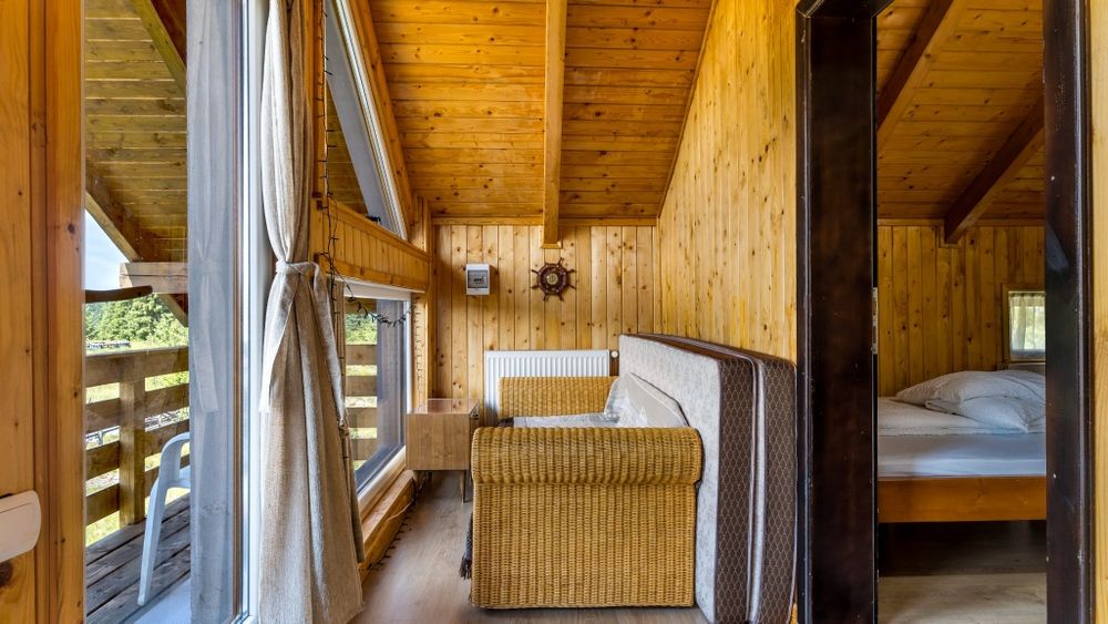 Închiriez cabană în Belis