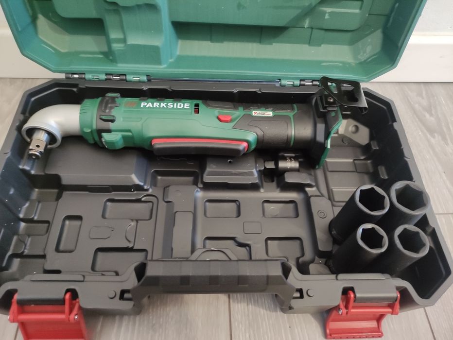 Cheie clichet cu impact parkside pe acumulator de 20 V