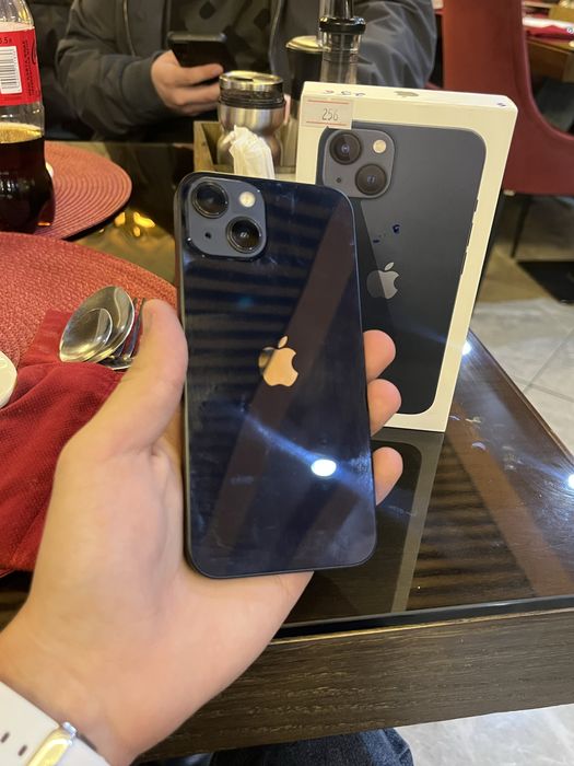Продам айфон 13 256ГБ 78% акум