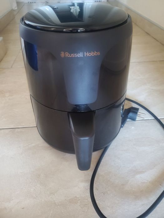 Малък еърфрайър Russell Hobbs SatisFry 26500-56