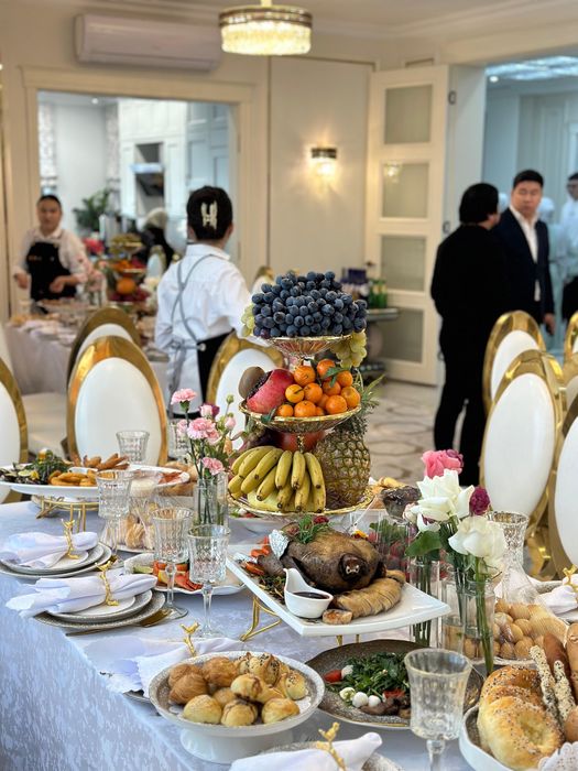 Прокат стол стулья посуды