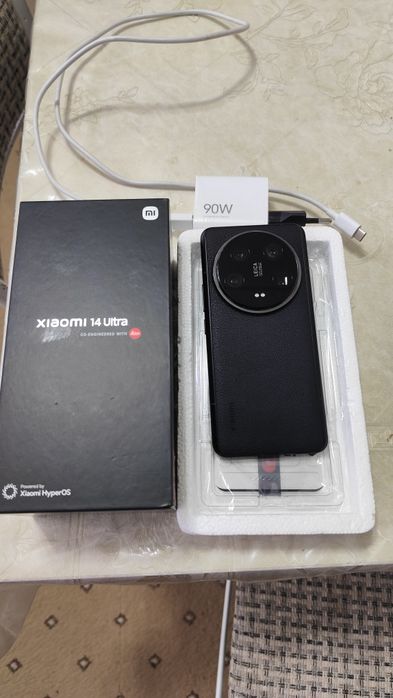 Xiaomi 14 ultra 12 оператика 256.хотира Янги ишлатилмаган